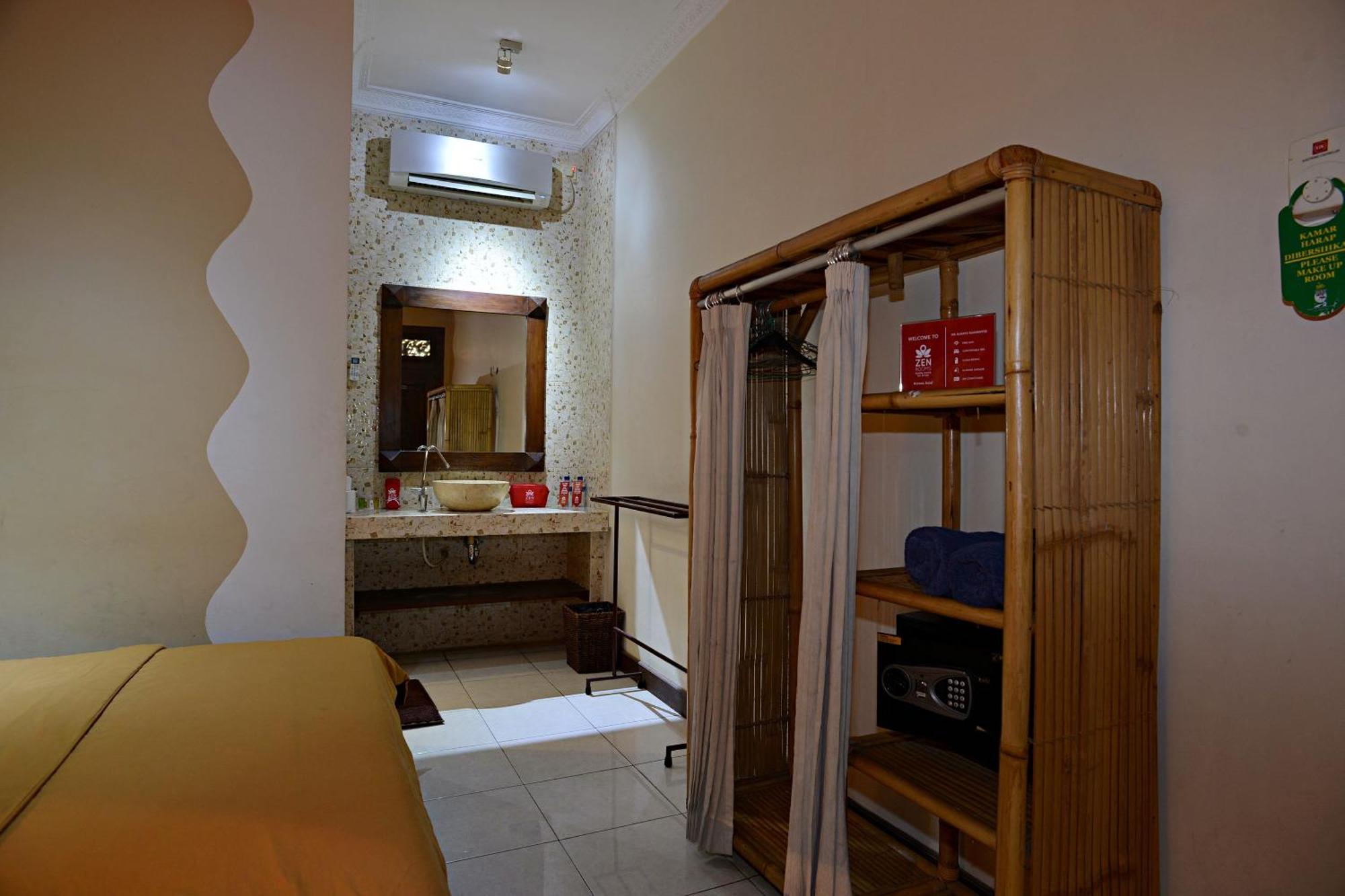 Zen Rooms Malioboro Sosrowijayan Wetan 요그야카르타 외부 사진