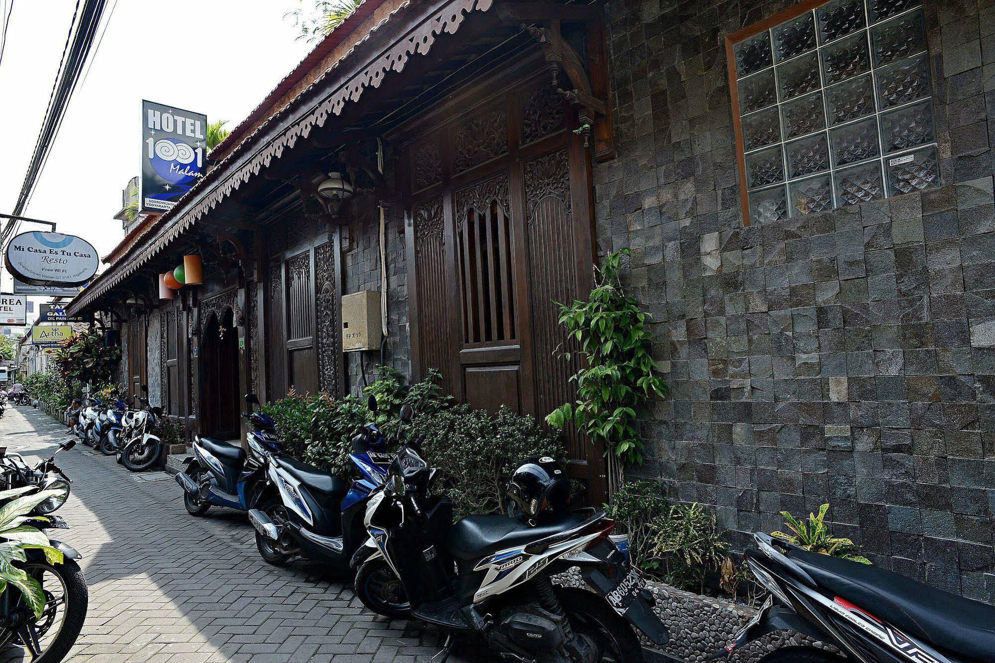 Zen Rooms Malioboro Sosrowijayan Wetan 요그야카르타 외부 사진